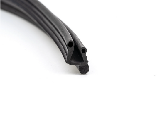 Ущільнювач для ілюмінатора Lewmar Bavaria Captive Window Seal - 10m