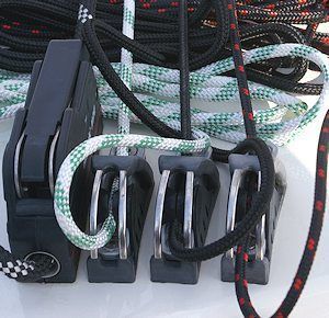 Направляющая Clamcleat CL816 для стопоров CL203, CL211-I, CL236