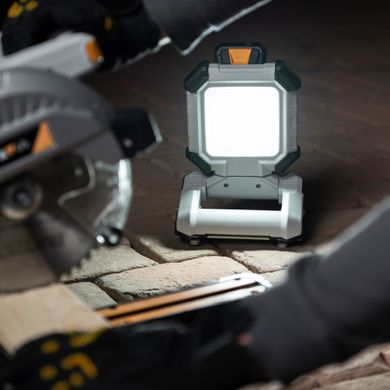 Фонарь Batavia Work Light 18V LED (без АКБ и ЗУ)