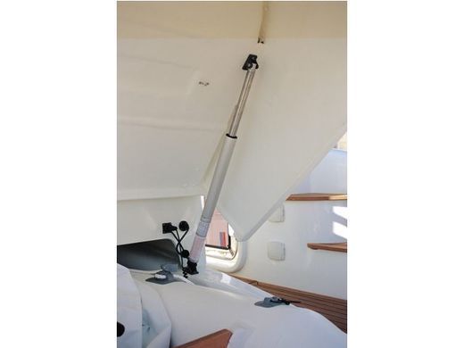 Електропривод люку Ultraflex Ulysses AV 12V - хід 300 мм